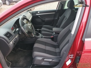 Volkswagen Jetta V 1.6 102KM 2009 Volkswagen Jetta 1,6 mpi 102KM klimatronik grz.fotele.UNITED oplacony 1.6, zdjęcie 7