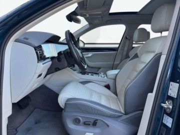 Volkswagen Touareg III SUV 3.0 V6 SCR TDI 286KM 2021 Volkswagen Touareg Elegance, Asystenci, Kamera 360, Pneumatyka, Softclose,, zdjęcie 9