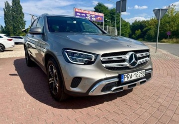 Mercedes GLC C253 SUV Facelifting 2.0 200d 163KM 2020 Mercedes-Benz GLC 2.0Cdi SALON PL 4-matic 40.000 km 2.0 Diesel 163KM, zdjęcie 10