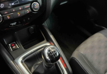 Nissan Qashqai II Crossover 1.6 DIG-T 163KM 2017 Nissan Qashqai z SalonuNaviKamera124 tys. wpisuje na fakturzeOrg.lakier1wl, zdjęcie 15