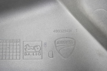 DUCATI MULTISTRADA 1200 S 10-15 КРЫШКА ОБТЕКАТЕЛЯ ТОПЛИВНОГО БАКА