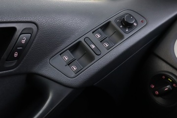 Volkswagen Tiguan I SUV 2.0 TDI CR DPF 140KM 2010 VW Tiguan 2.0 TDI, 4X4, Klima, Klimatronic, zdjęcie 15