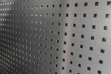 ЛИСТ ПЕРФОРИРОВАННЫЙ 200 х 200 ОЦИНКОВАННЫЙ 1 мм Qg 5-16