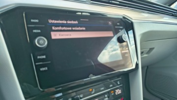Volkswagen Passat B8 Variant Facelifting 2.0 TSI 190KM 2022 Volkswagen Passat 2.0TSI 190KM ACC SalonPL Kamera, zdjęcie 29