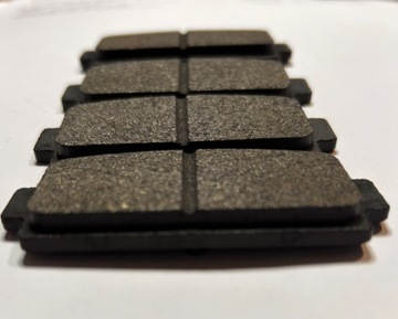 LIGIER JS50 - ЗАДНИЕ ТОРМОЗНЫЕ КОЛОДКИ 8 мм