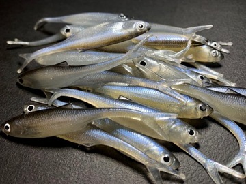 GUMA TM LURES HAND MADE STYNKA 6.7CM JASKÓŁKA SILVER BLACK