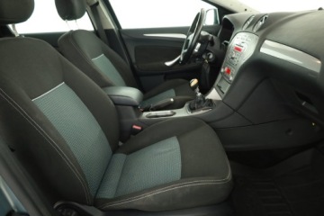 Ford Mondeo IV Sedan 1.8 Duratorq TDCi 125KM 2009 Ford Mondeo 1.8 TDCi, HAK, Klima, Klimatronic,ALU, zdjęcie 6