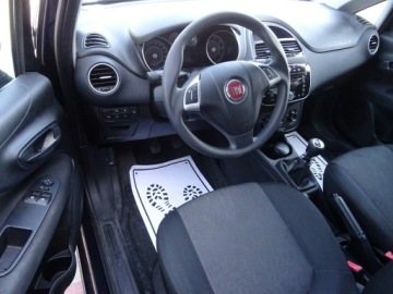 Fiat Punto Punto 2012 Hatchback 5d 1.4 77KM 2017 Fiat Punto 2012 Easy 1.4 77KM,Niski przebieg, zdjęcie 8