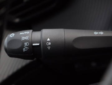 Peugeot 2008 II SUV 1.2 PureTech 100KM 2020 Peugeot 2008 1.2 PureTech, Salon Polska, zdjęcie 15