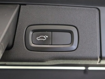 Volvo XC60 II Crossover T8 Twin Engine 407KM 2017 Volvo XC60 T8 Twin Engine, Salon Polska, zdjęcie 19