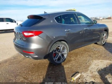 Maserati Levante 2019 Maserati Levante S GRANLUSSO, 2019r., 4x4, 3.0L 3.0 Benzyna 424KM, zdjęcie 4