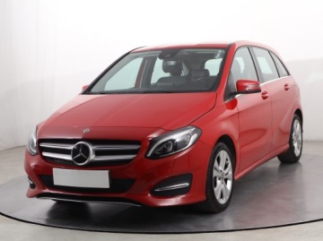 Mercedes Klasa B W246 Sports Tourer Facelifting 1.6 180 122KM 2017 Mercedes B B 180, Automat, Skóra, Navi, Klima, zdjęcie 1