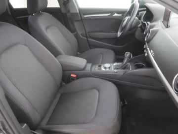 Audi A3 8V Sportback 5d Facelifting 1.5 35 TFSI 150KM 2020 Audi A3 35 TFSI, Salon Polska, Serwis ASO, zdjęcie 7