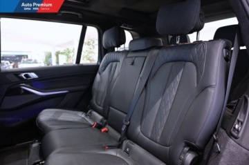 BMW X7 SUV Facelifting 3.0 40d 352KM 2023 BMW X7 xDrive40dFV23Hak HolowniczyPakiet Sportowy M 3.0 Diesel 352KM, zdjęcie 14