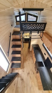 Tiny House całoroczny mobilny domek na kołach dwu spadowy z jedną sypialnią