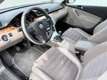 Volkswagen Passat B6 Variant 1.8 TSI 160KM 2008 Volkswagen Passat Variant 1.8 TSI 160KM Highline, zdjęcie 12