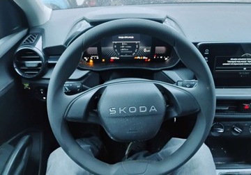 Skoda Fabia IV 1.0 MPI 80KM 2025 Skoda Fabia 2025r, 1.0 Benzyna. Uszkodzony. Poobijany. Jezdzi BenzynaLPG, zdjęcie 9