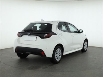 Toyota Yaris IV Hatchback 1.5 Dynamic Force 125KM 2022 Toyota Yaris 1.5 VVT-i, Salon Polska, zdjęcie 4