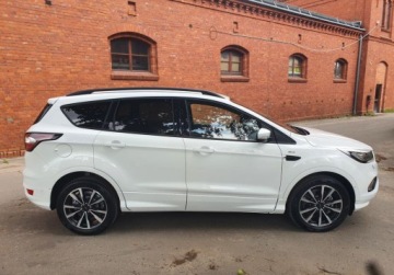 Ford Kuga II SUV Facelifting 1.5 TDCi 120KM 2017 Ford Kuga ST-Line Full LED GetHelp 1.5 Diesel 120KM, zdjęcie 2