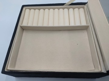 BAMBUSOWA SZKATUŁKA NA BIŻUTERIĘ Z LUSTREM CZARNA