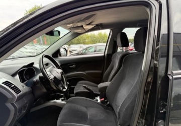 Mitsubishi Outlander II 2.4 MIVEC 170KM 2009 Mitsubishi Outlander Mitsubishi Outlander 2.4 Intense 2.4 Benzyna 170KM, zdjęcie 25