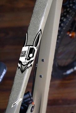 Наклейки Защитная крышка для рамы MTB велосипеда AMS — Hasie & The Robots White