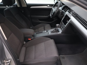 Volkswagen Passat B8 Limousine 1.8 TSI BlueMotion Technology 180KM 2017 VW Passat 1.8 TSI, Salon Polska, 1. Właściciel, zdjęcie 8