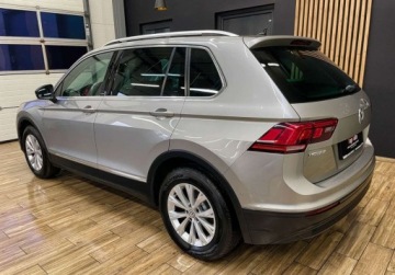 Volkswagen Tiguan II SUV 2.0 TDI 150KM 2019 Volkswagen Tiguan 2.0 TDI IQ.DRIVE 150KM DSG bezwypadkowy kamera, zdjęcie 9