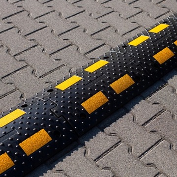 РЕЗИНОВЫЙ РАЗВЕРТ, ПОРОГ СКОРОСТИ ЗАЩИТНОГО ТРОСА