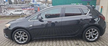 Opel Astra J Hatchback 5d 1.4 Turbo ECOTEC 140KM 2011 Opel Astra Opel Astra 1.4 Turbo Sport 1.4 Benzyna 140KM, zdjęcie 25