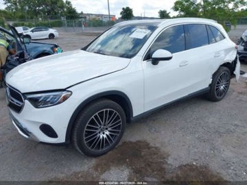 Mercedes GLC C254/X254 2023 Mercedes-Benz GLC 300 4Matic Suv 2023 2.0l 2.0 Benzyna 255KM, zdjęcie 1