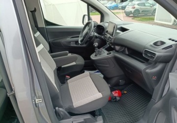 Citroen Berlingo III Osobowy M 1.2 PureTech 110KM 2023 Citroen Berlingo N1 Bogate wyposazenie Niski Przebieg 1.2 Benzyna 110KM, zdjęcie 7