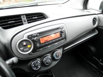 Toyota Yaris III Hatchback 5d 1.0 VVT-i 69KM 2012 Toyota Yaris Salon Polska Klimatyzacja Abs Wspomaganie BenzynaLPG 69KM, zdjęcie 18