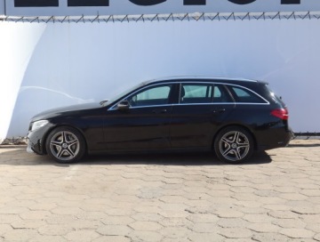 Mercedes Klasa C W205 Kombi Facelifting 2.0 300d 245KM 2019 Mercedes C C 300 d, 241 KM, Automat, Skóra, Navi, zdjęcie 2
