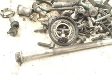 Suzuki GSX-R 1000 ( K3 K4 ) Винты от разборки kpl