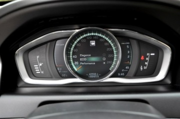 Volvo XC60 I SUV Facelifting 2.0 D4 DRIVE-E 190KM 2017 Volvo XC 60 2,0 190KM D4 Automat Navi Skóra, zdjęcie 20