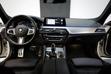BMW Seria 5 G30-G31 Touring 520d 190KM 2019 BMW 520 190KM*xDrive*Mpakiet*Salon, zdjęcie 12