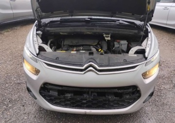 Citroen C4 Picasso II Picasso 1.6 BlueHDi 100KM 2016 Citroen C4 Picasso 2016r, 1.6 HDI. Lekko uszkodzony tyl i przod. Jezdzi., zdjęcie 4