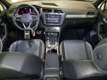 Volkswagen Tiguan III 2024 Volkswagen Tiguan Se R-Line Black 2024 2.0 Benzyna 184KM, zdjęcie 8