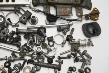 YAMAHA FZS 1000 FAZER 01-05 БОЛТЫ ВИНТЫ