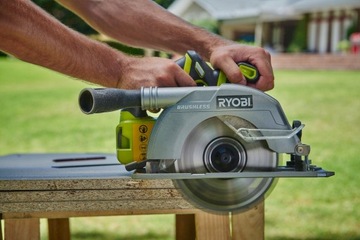 RYOBI PILARKA TARCZOWA BEZSZCZOTKOWA R18CS7 + 2Ah