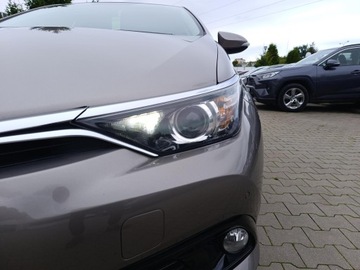 Toyota Auris II 2015 Toyota Auris Hybrid 135 Premium II (2012-) Toyota, zdjęcie 10