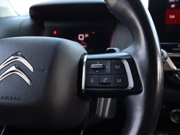 Citroen C4 III SUV 1.2 PureTech 156KM 2021 Citroen C4 1.2 PureTech, Salon Polska, Serwis ASO, zdjęcie 16