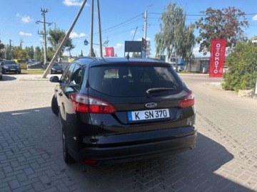 Ford Focus III Kombi 1.6 Duratorq TDCi DPF 115KM 2013 Ford Focus 1.6 TDCI 115KM Super Stan lift Import Raty Oplaty 1.6 115KM, zdjęcie 22