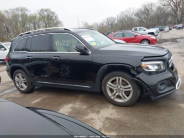 Mercedes GLB 2022 Mercedes-Benz GLB 2022 MERCEDES-BENZ GLB 250 4MATIC 2.0 Benzyna 221KM, zdjęcie 13
