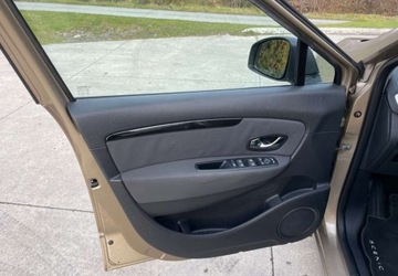 Renault Scenic III 2013 Renault Scenic Renault Scenic Energy TCe 130 SampS Bose Edition 1.2 132KM, zdjęcie 12