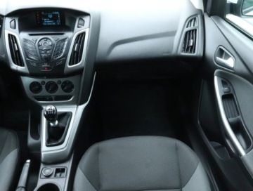Ford Focus III Kombi Facelifting 1.6 TDCi 95KM 2014 Ford Focus 1.6 TDCi, Salon Polska, Klima, zdjęcie 7