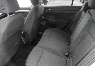 Volkswagen Golf VIII Variant 2.0 TDI 115KM 2021 Volkswagen Golf 2.0 TDI 85KW, kamera cofania, podgrzewane fotele przednie, zdjęcie 9