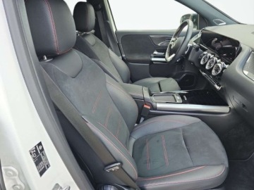 Mercedes GLA II Off-roader Facelifting 1.3 200 163KM 2024 Mercedes-Benz GLA GLA 200 AMG Line Night Package Panorama Burmester 2, zdjęcie 14