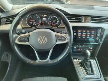 Volkswagen Passat B8 Variant Facelifting 2.0 TDI SCR 200KM 2022 Volkswagen Passat serwis ASO 2.0TDI 200KM bezwypadkowy pakiety AppConnect, zdjęcie 14